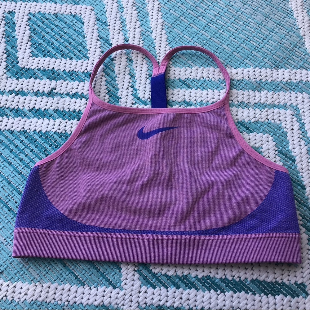 NWOT Nike dri-fit sports bra